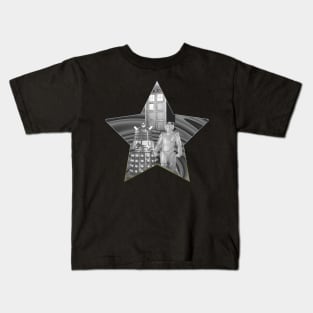 vintage black and white tardis dr who Kids T-Shirt